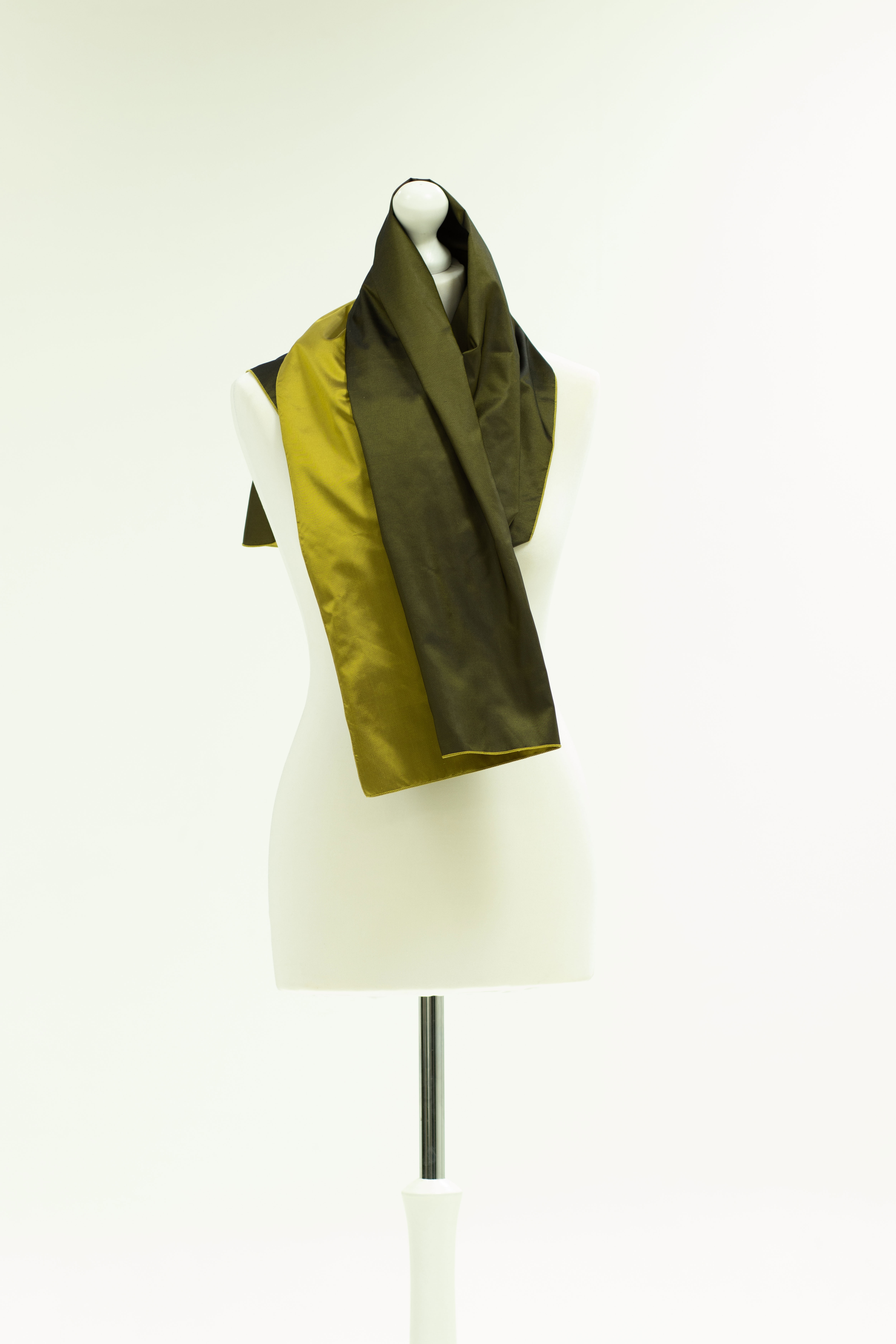 MFD_SILK-TAFT-SCARF_7.1